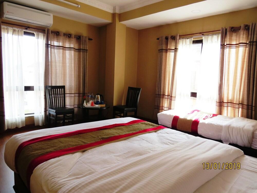 Hotel Awana Room Type - Deluxe Double Room, 1 Queen Bed, Non Smoking