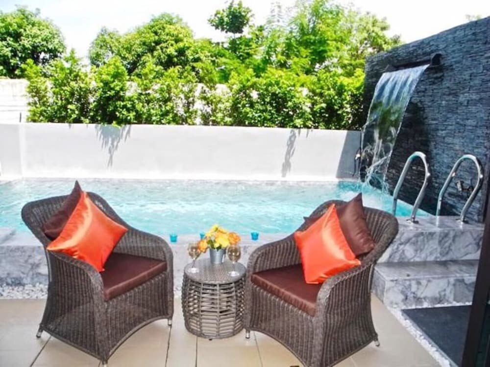 COCO Chalong 2 Bedrooms New Villa - Tap to explore photos
