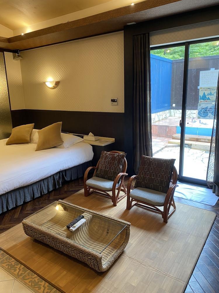 Hotel Takao Asile Room Type - luxury Villa (with outdoor hot tub)