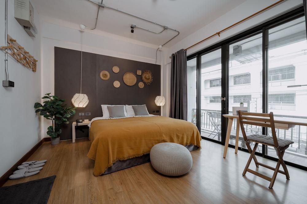 The Brown Hotel Room Type - Deluxe Double Room with Balcony The Brown Hotel Room Type - Deluxe Double Room with Balcony