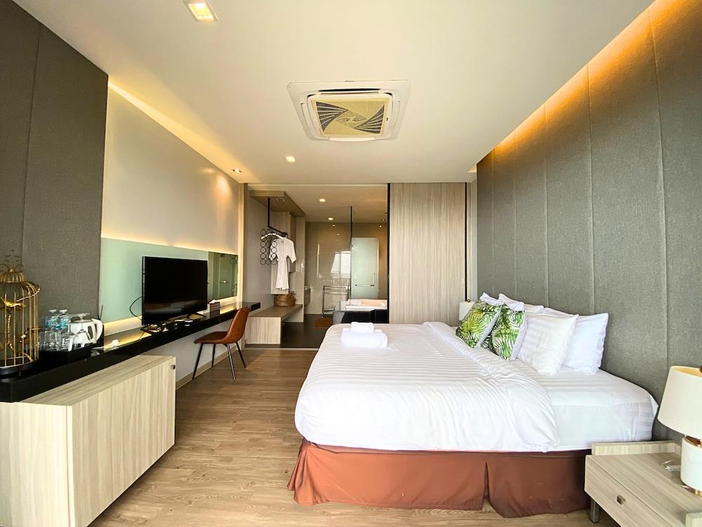 Phuket View Coffee and Resort Room Type - Honeymoon Jacuzzi
