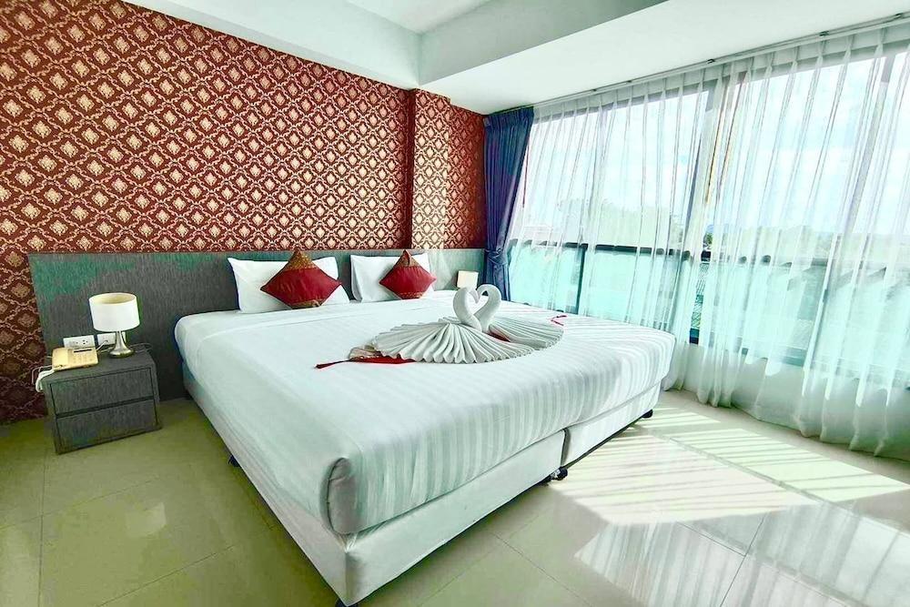The Thames Pool Access Resort SHA+ Room Type - Standard Twin Room