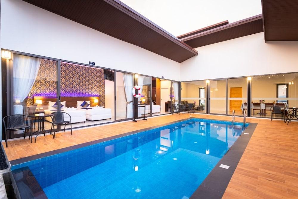 The Thames Pool Access Resort SHA+ Room Type - Family Villa, 4 Bedrooms, Private Pool