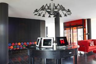 citizenM Paris Charles de Gaulle - Tap to explore photos