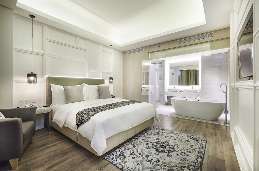 Vertu Harmoni Jakarta Room Type - Suite (Vertu)
