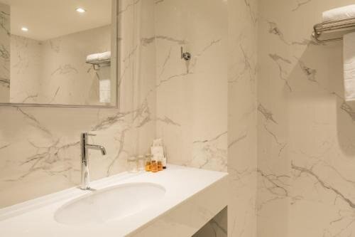 S Ram Leisure Hotel Room Type - Triple Room