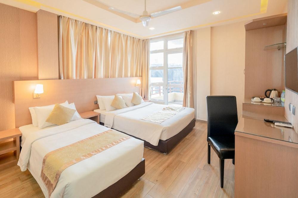 Three Inn Room Type - Family Deluxe with Balcony
