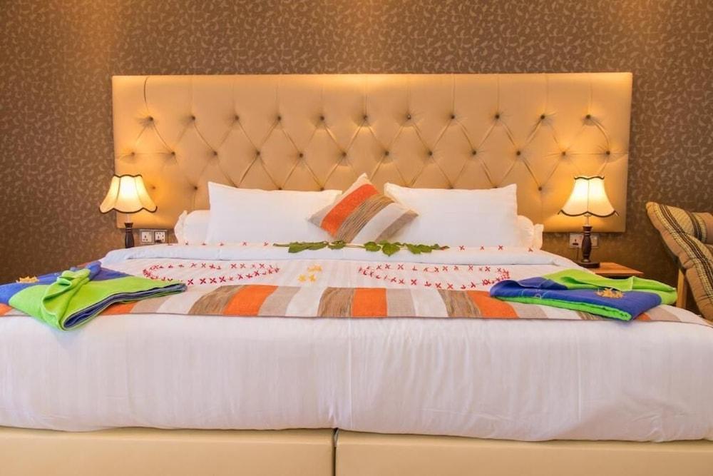 Rosy Villa Hotel Room Type - Deluxe Double room with Island View Rosy Villa Hotel Room Type - Deluxe Double room with Island View