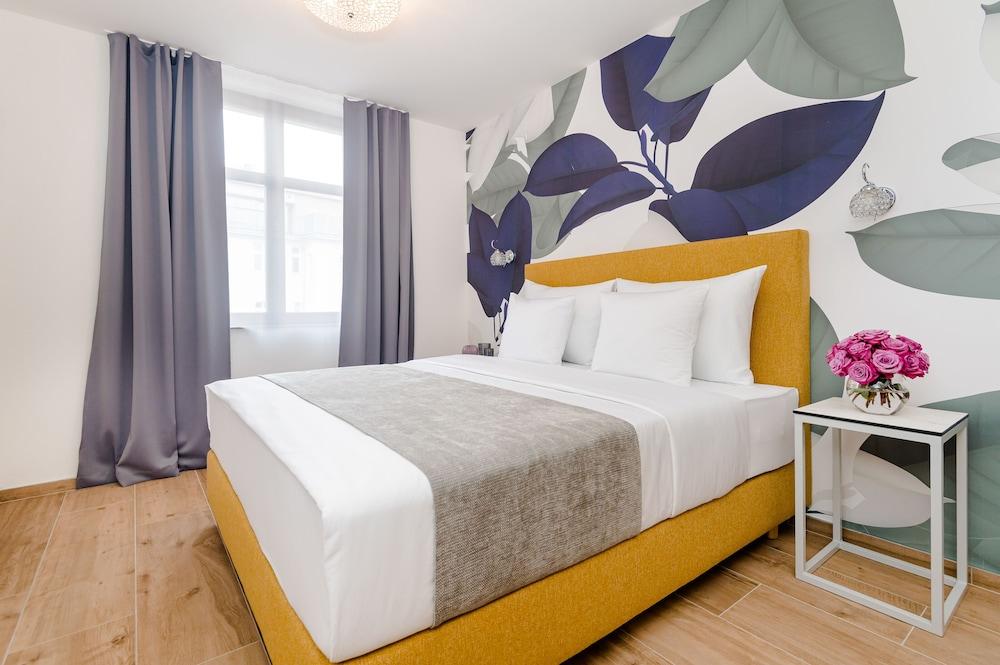 Eight Secrets Boutique Residence by Dwellfort Room Type - Executive Apartment (502) Eight Secrets Boutique Residence by Dwellfort Room Type - Executive Apartment (502)