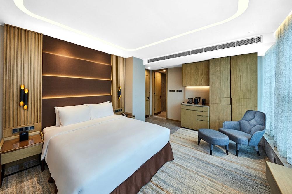 Oasis Aurum 181 Hotel Room Type - Urban King