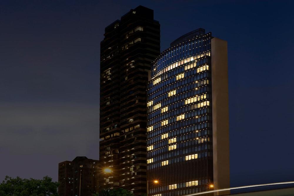 Oasis Aurum 181 Hotel