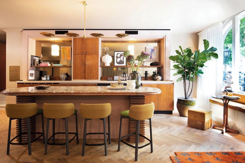 جان لويكين أمستردام