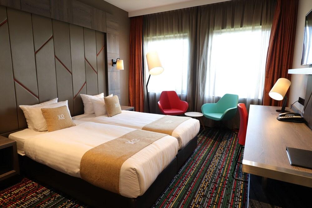 XO Hotels Couture Room Type - Standard Twin Room, 2 Twin Beds