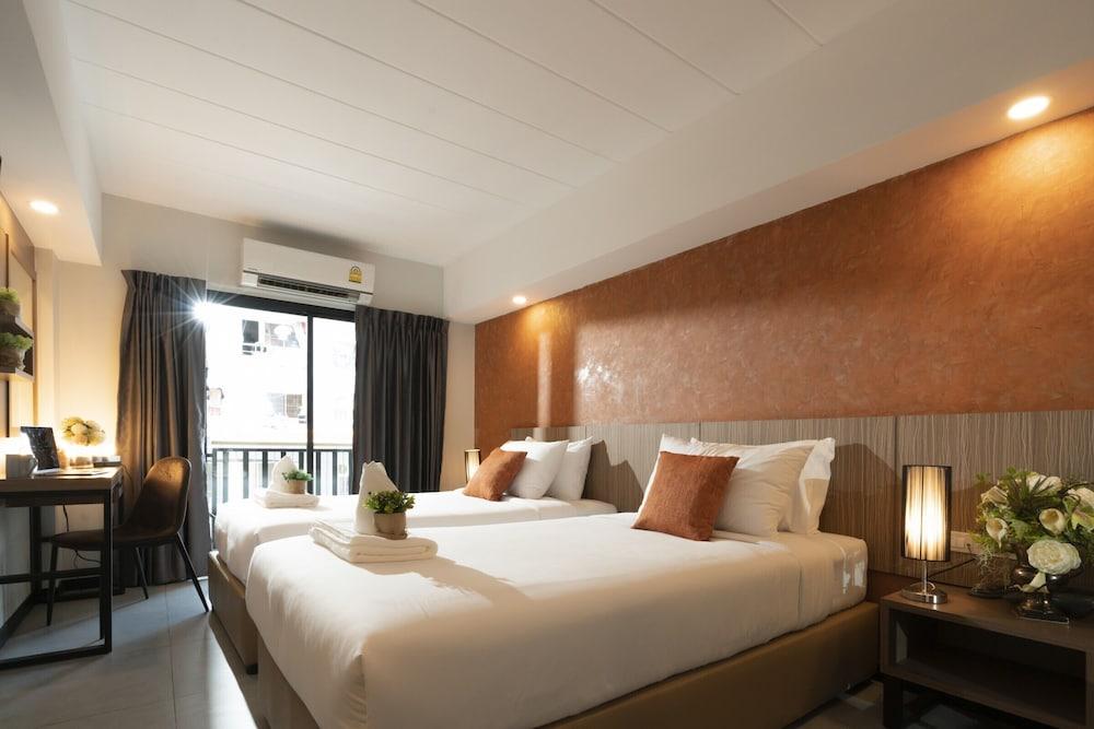 The Home Hotel Room Type - Deluxe Twin Room