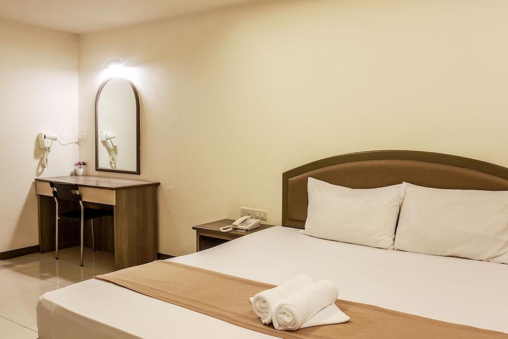 Lee Garden Bangkok Room Type - Standard Double Room