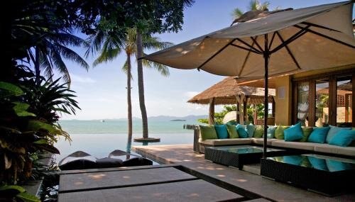 Upni Duniya - Luxury, Beachfront 9-suites Villa - Tap to explore photos