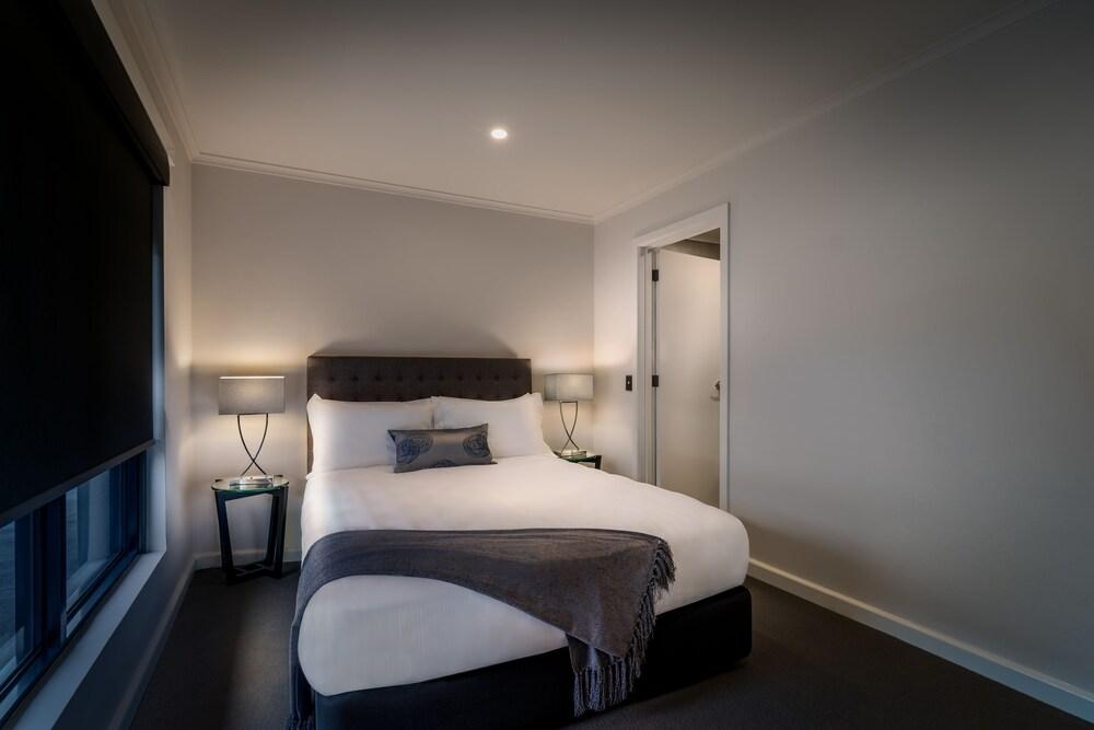 Crest on Park Room Type - Executive One Bedroom Apartment