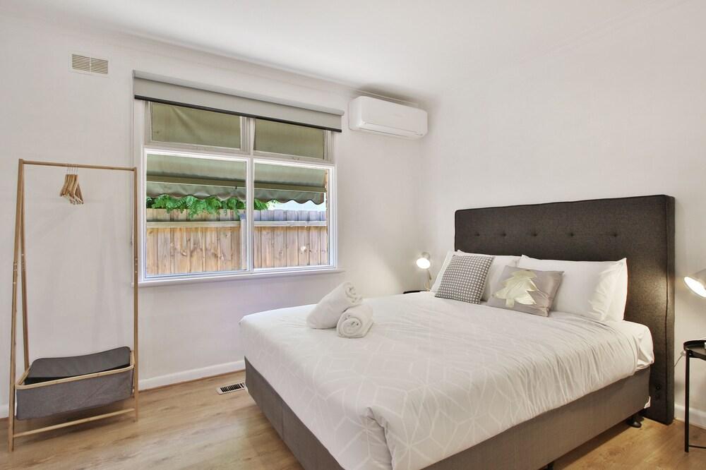 Ivy Units Glen Waverley - Tap to explore photos