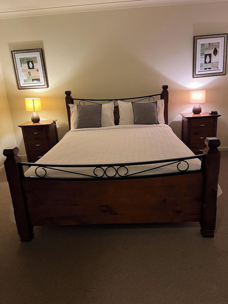 Insaa Serviced Apartments Dandenong