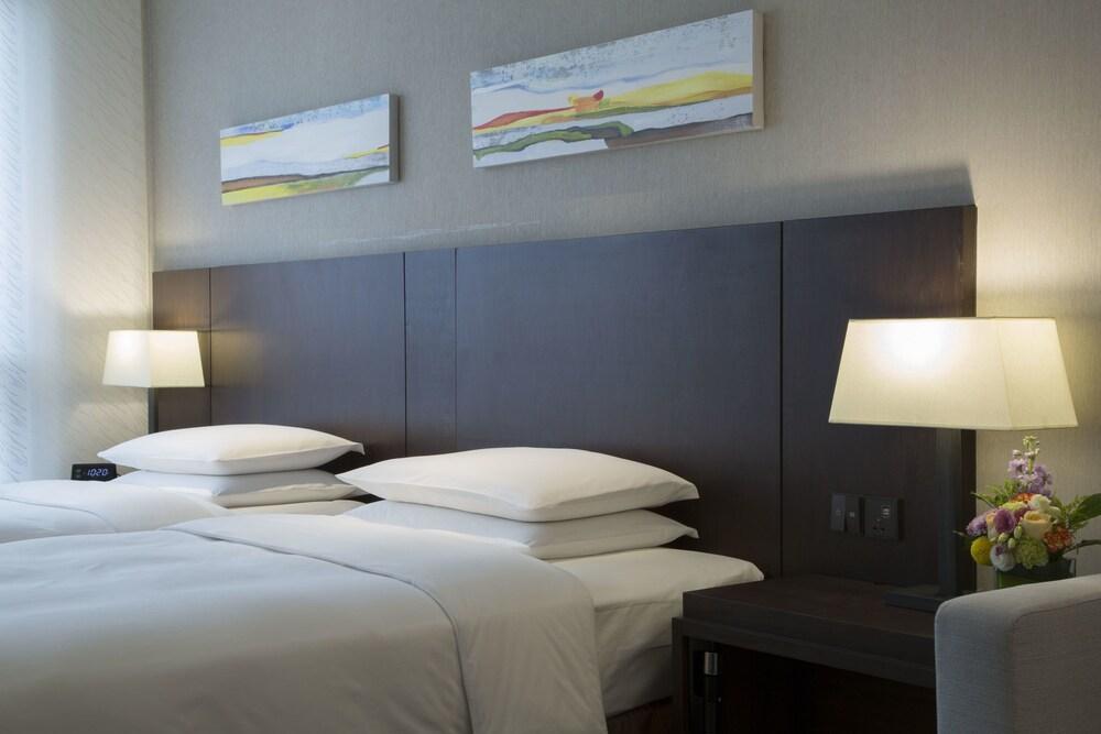 Hyatt Place Shanghai New Hongqiao - Tap to explore photos