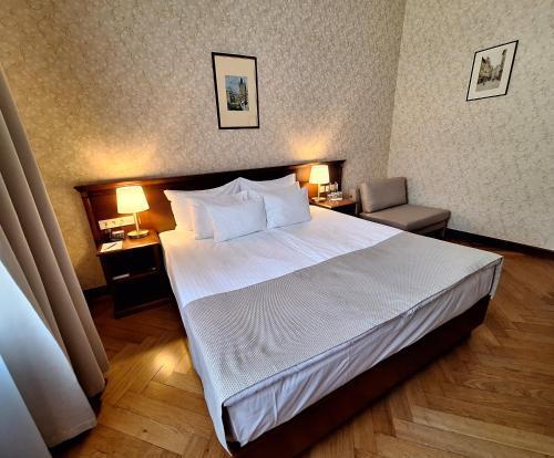 Hotel Rott Room Type - Standard Double or Twin Room Hotel Rott Room Type - Standard Double or Twin Room