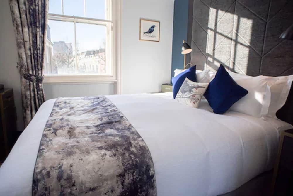 Blackbird Room Type - Small Double Room