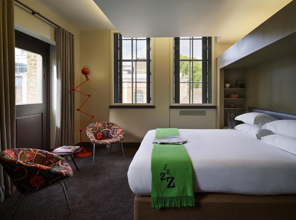 Marrable's Farringdon Hotel Room Type - Deluxe King Room