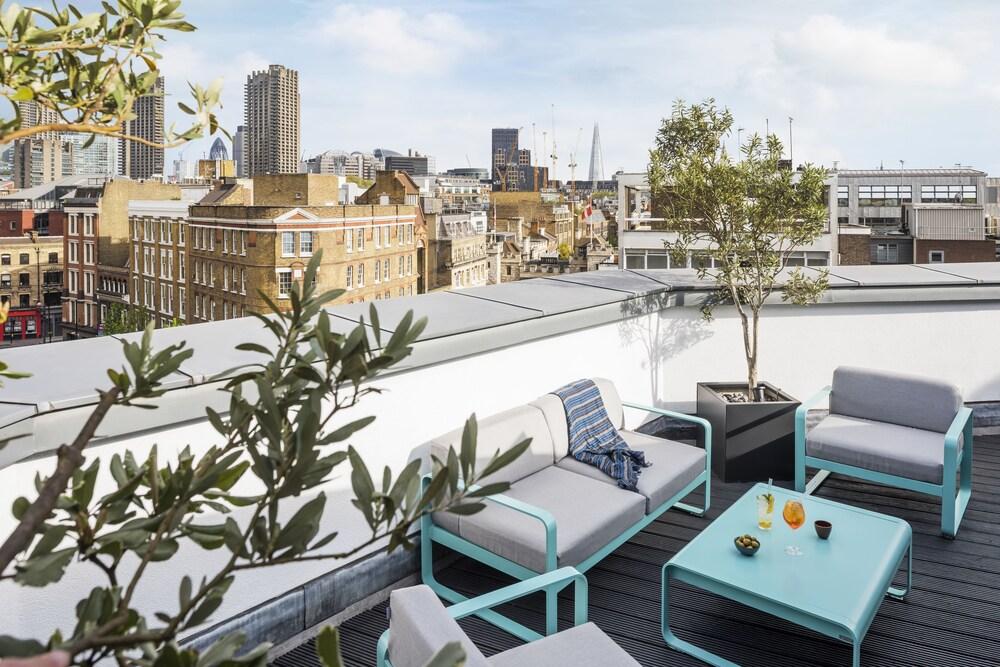 Marrable's Farringdon Hotel - Tap to explore photos