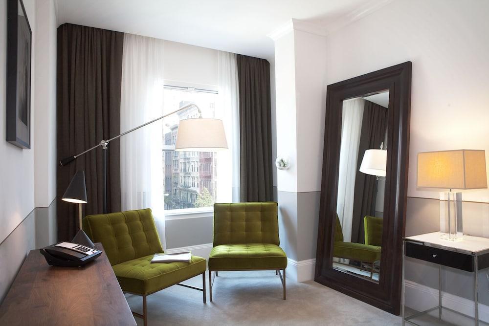 The Broome Room Type - Deluxe Junior Suite