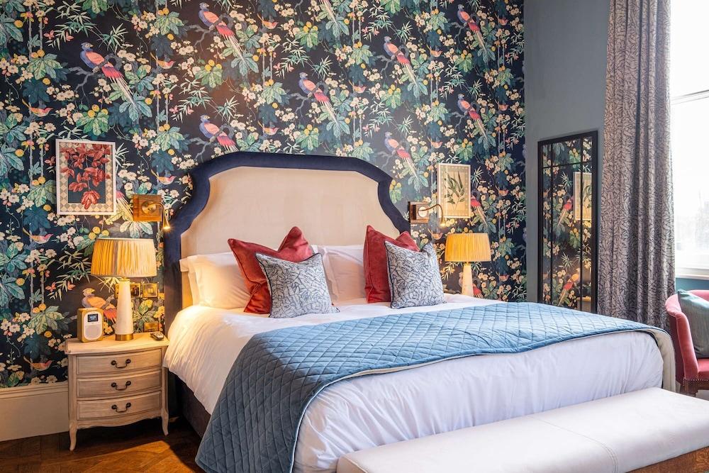 The Park Hotel Room Type - Signature Room