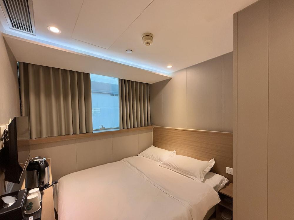 Noble Park Hotel Room Type - Classic Double Room, City View Noble Park Hotel Room Type - Classic Double Room, City View