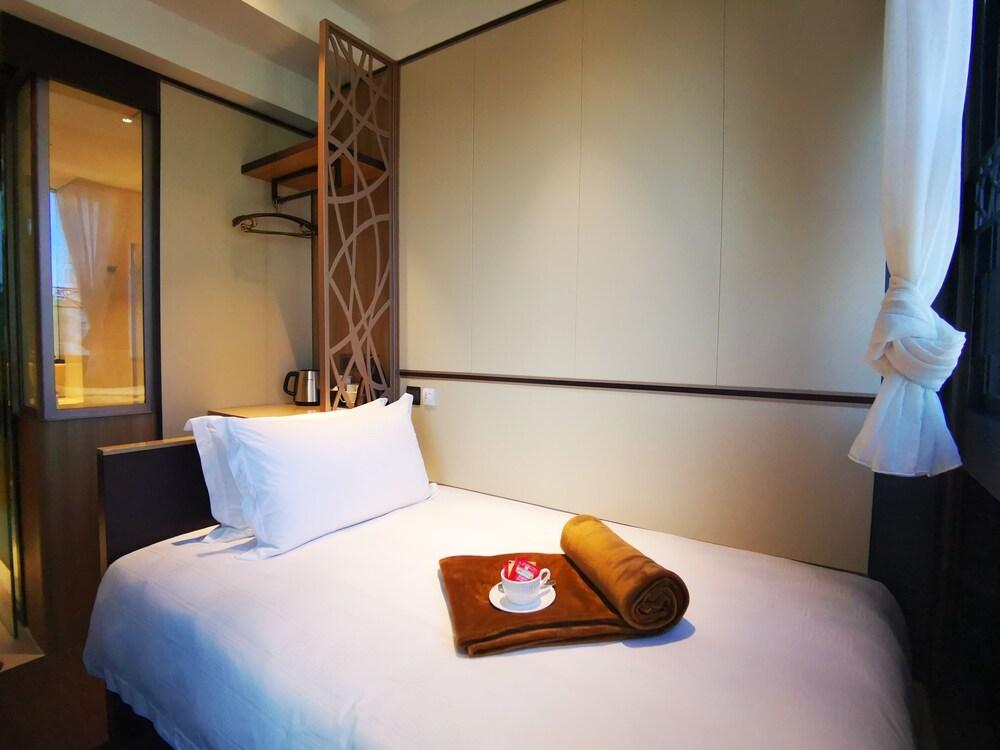 E Hotel Hong Kong Room Type - Deluxe Double Room