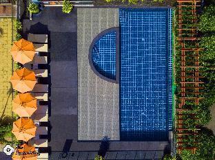 New Square Patong Hotel - Tap to explore photos