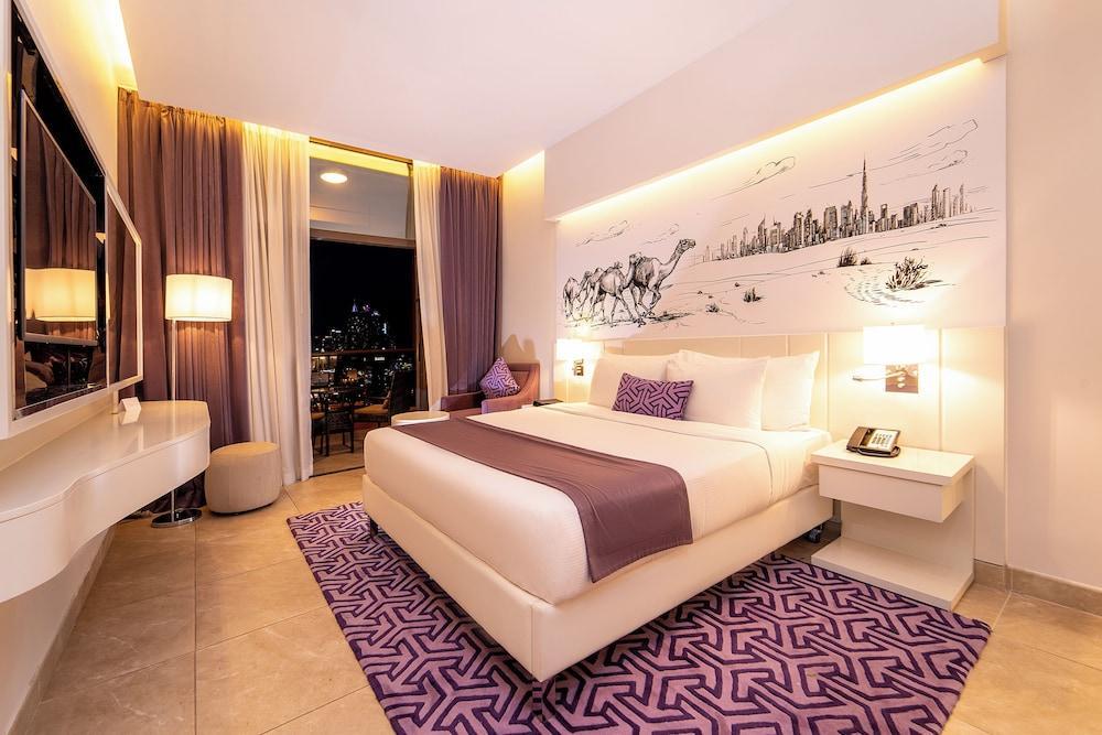 Mercure Dubai Barsha Heights Hotel Suites And Apartments - Tap to explore photos