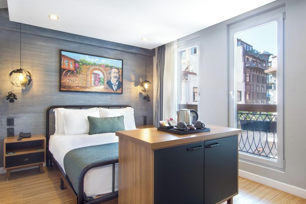 Hotel Poem Room Type - Premier Room