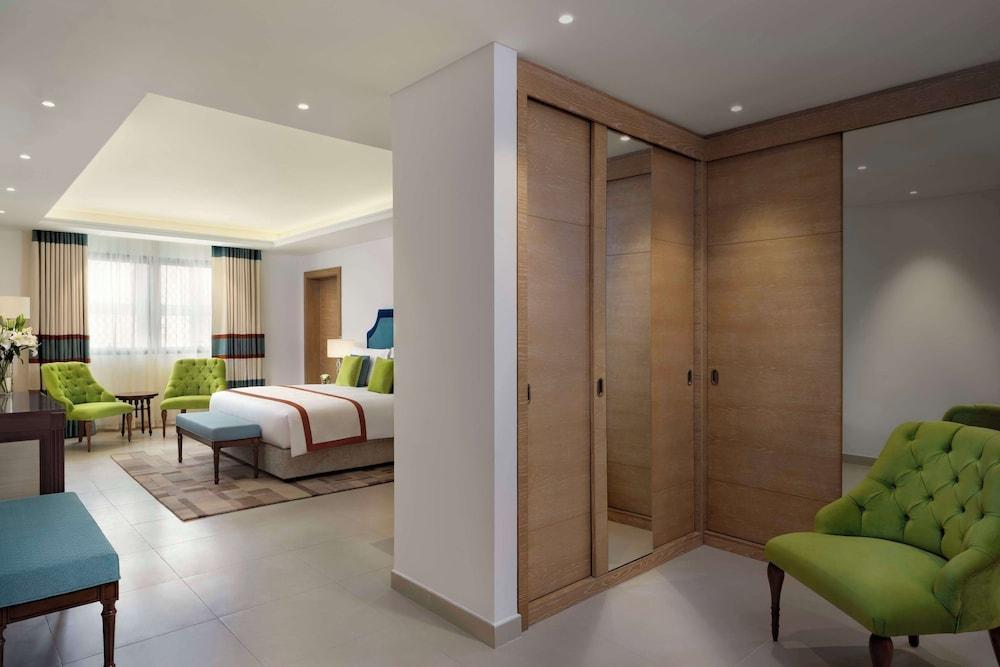 Al Najada Hotel Apartments by Oaks Room Type - Deluxe Two Bedroom Apartment