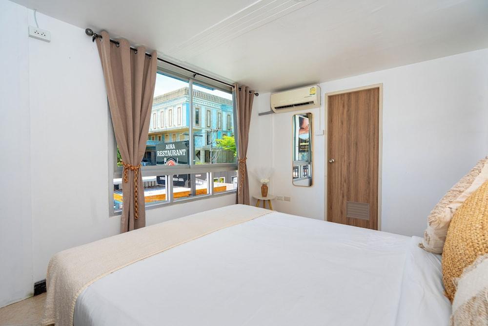 Kata Station Room Type - Standard Queen Room