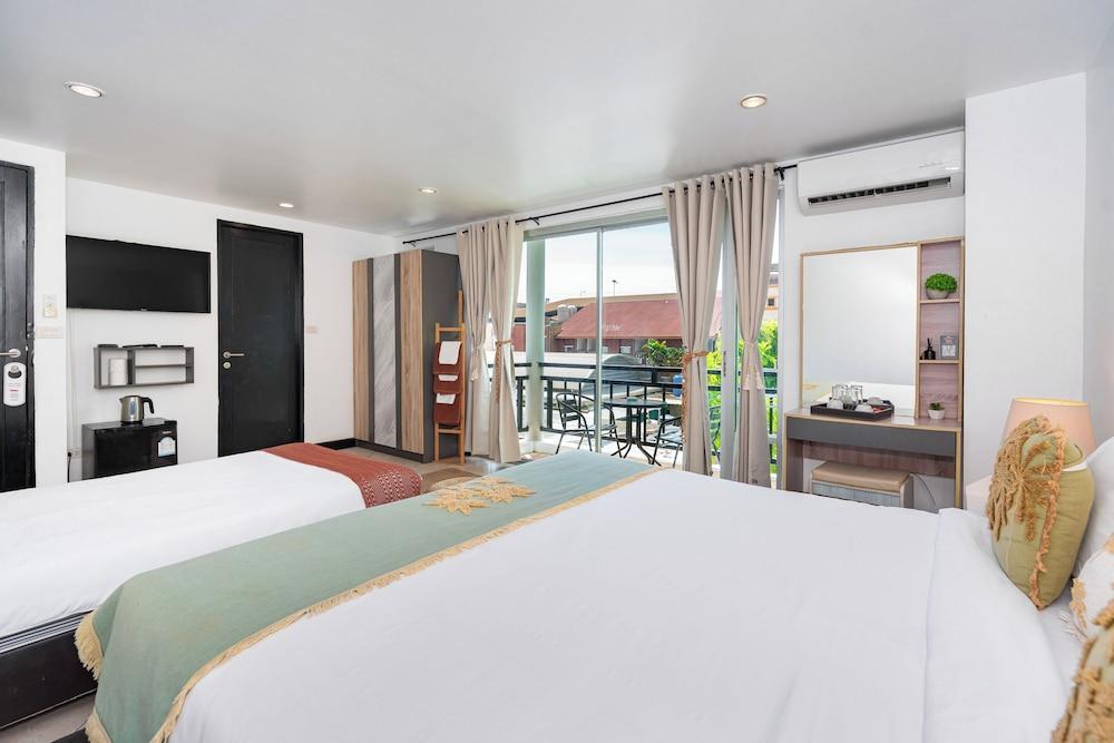 Kata Station Room Type - Family Room with Bath
