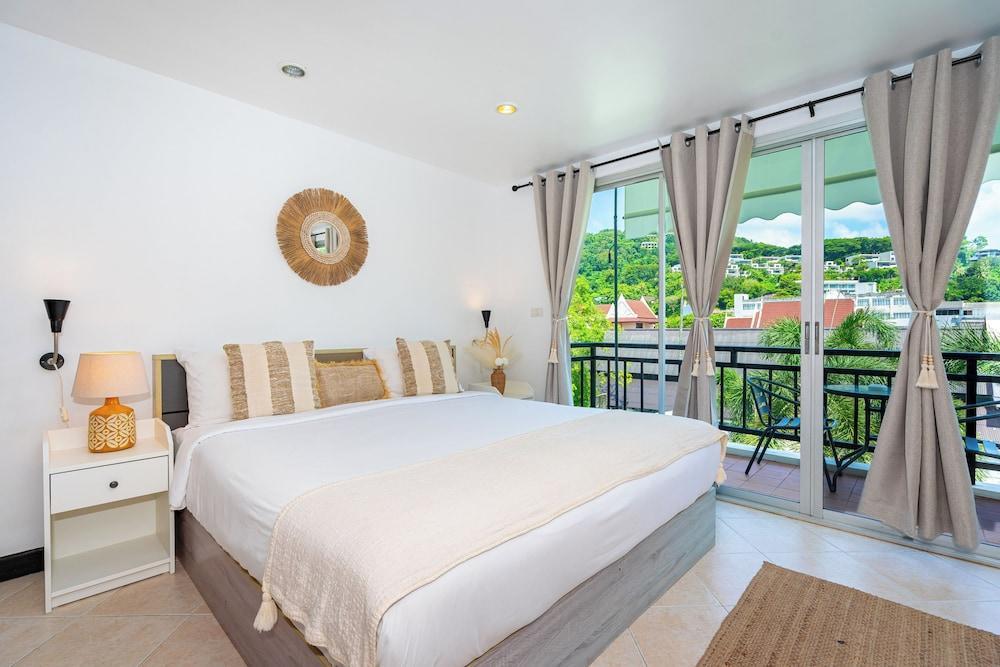 Kata Station Room Type - Standard Double Room, Balcony