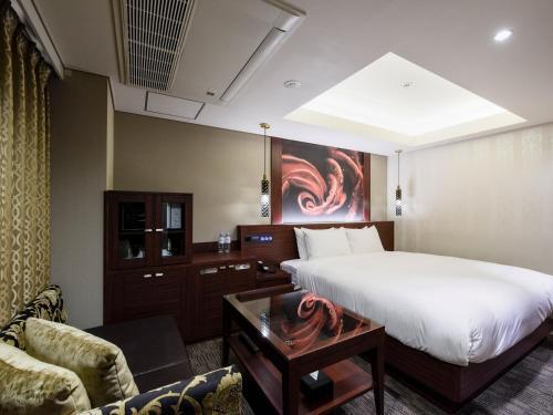 Meguroholic Hotel Room Type - Deluxe Double Room - Non-Smoking Meguroholic Hotel Room Type - Deluxe Double Room - Non-Smoking