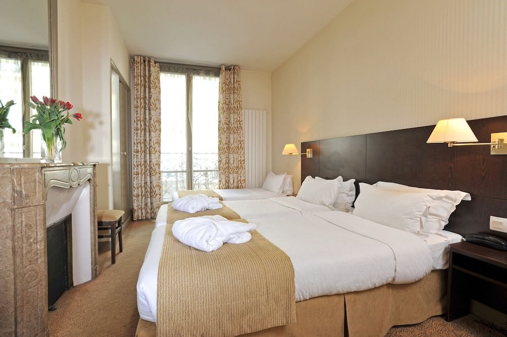 Hotel Vaneau Saint Germain Room Type - Triple Room