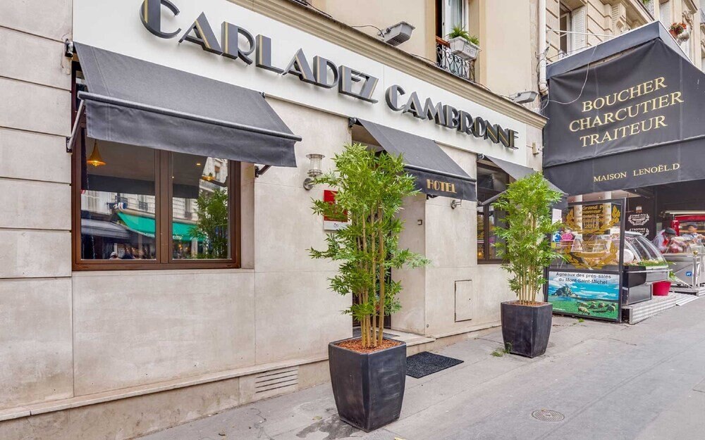 Hotel Carladez Cambronne - Tap to explore photos