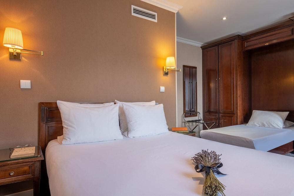 Hotel London Room Type - Executive Triple Room Hotel London Room Type - Executive Triple Room