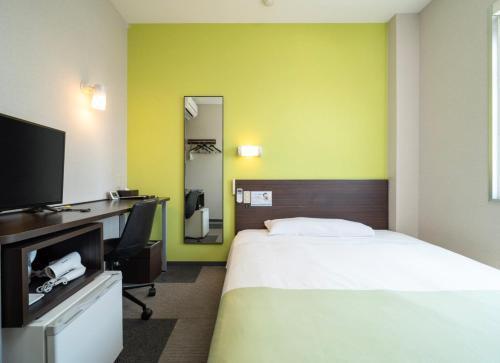 Super Hotel Tozai line Ichikawa Myoden Mae Room Type - Room Selected at Check-In - Non-Smoking