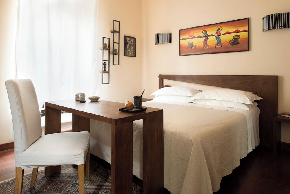 Palm Gallery Hotel Room Type - Deluxe Room, Terrace