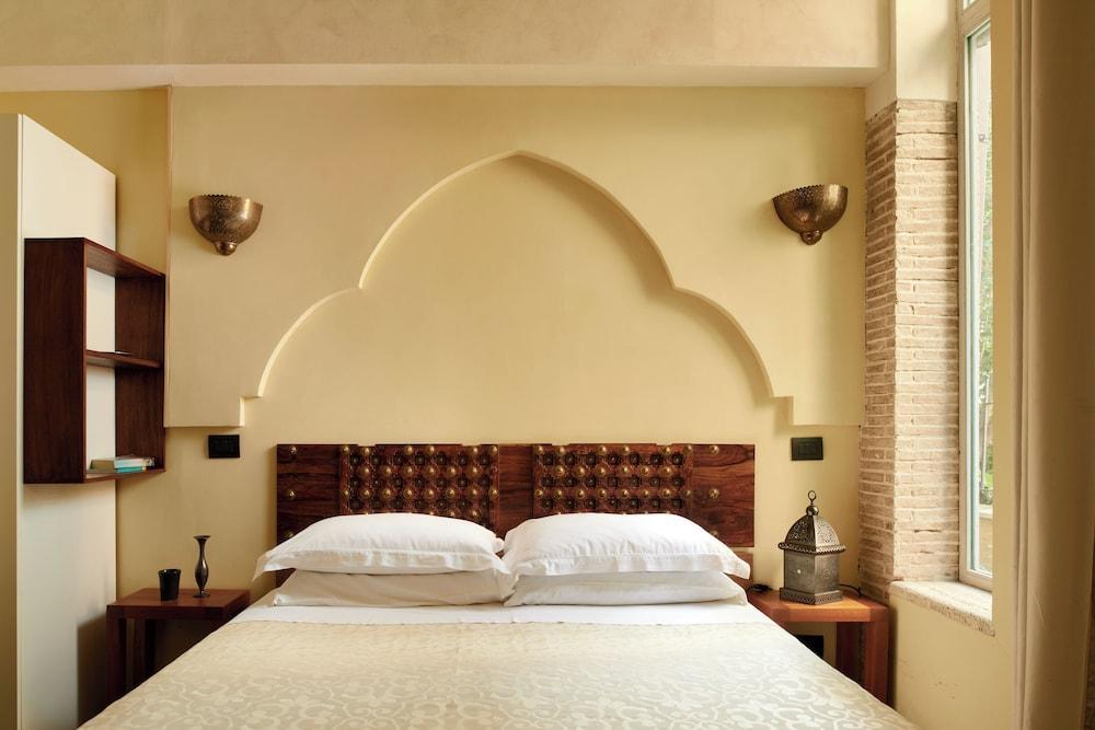 Palm Gallery Hotel Room Type - Superior Double Room
