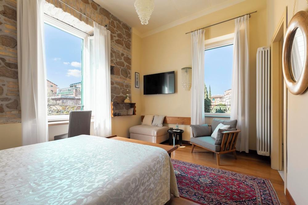 Palm Gallery Hotel Room Type - Superior Double Room, Pool View