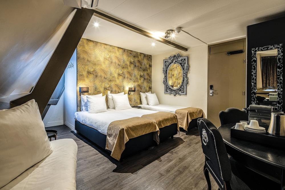 Hotel Sint Nicolaas Room Type - Quadruple Room
