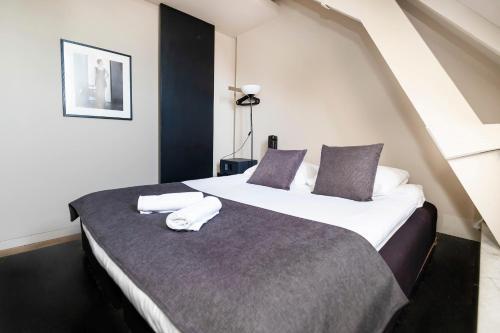AmsterHome Hotel - Tap to explore photos