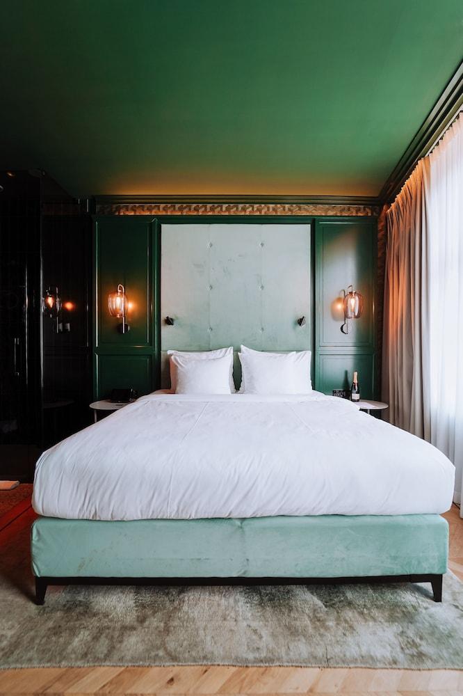 The Highlander Room Type - Deluxe Double Room, 1 King Bed